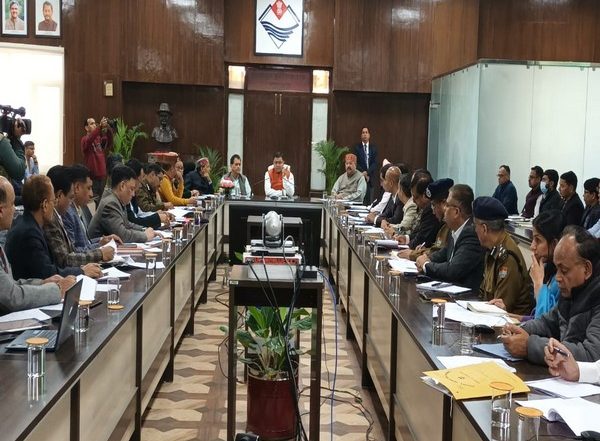 Char Dham Yatra 2023: Uttarakhand CM Pushkar Singh Dhami Holds Review Meeting To Take Stock of Preparations