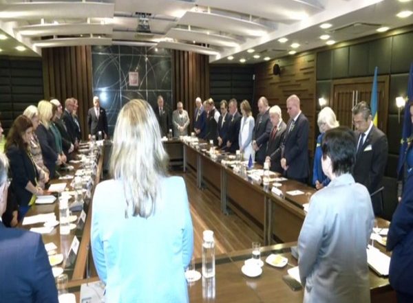 World News | EU Envoys, Ukraine Charge D'Affaires Commemorate Victims of Russia-Ukraine War