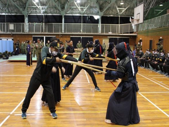 World News | Indian, Japanese Troops Share Experience in Unarmed Combat Techniques - Vimarsana News