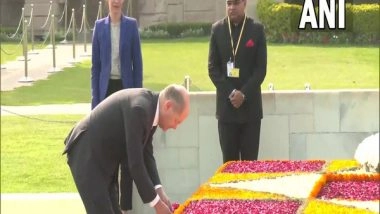 World News | German Chancellor Olaf Scholz Lays Wreath at Mahatma Gandhi Memorial in Rajghat