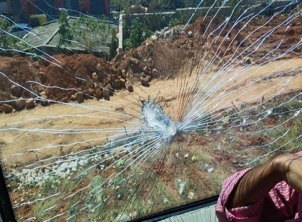 Vande Bharat Express Stone Pelting: Stones Pelted at Mysuru-Chennai Train Again in Karnataka, Glass Panes Damaged (See Pics)
