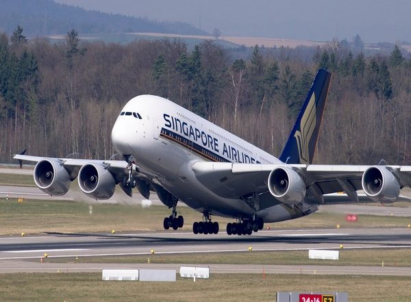 World News | Singapore Airlines Reports Record Quarterly Profit, Reaffirms Air India Investment