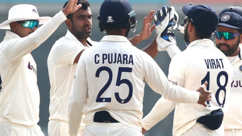 Ravi Ashwin Becomes Second Indian Bowler After Anil Kumble to Take 100 Wickets Against Australia in Border Gavaskar Trophy, Achieves Feat During IND vs AUS 2nd Test 2023