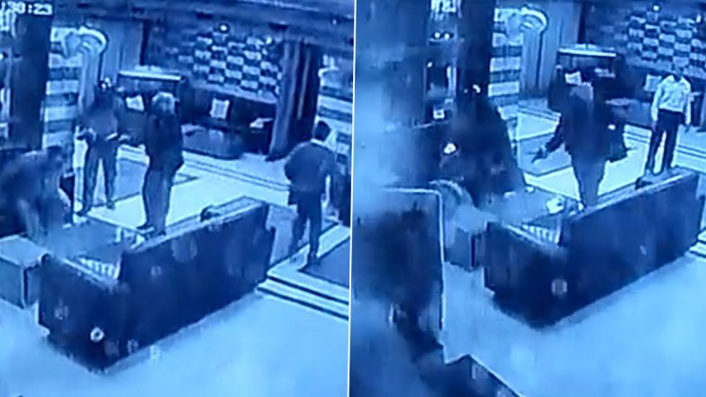 West Bengal: Businessman Shot Dead by Miscreants Inside His Hotel in Asansol, Murder Caught on CCTV Video