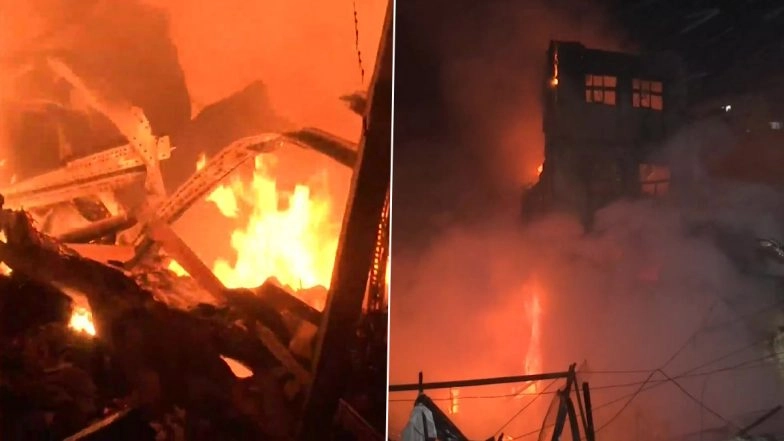 Mumbai Fire: Blaze Erupts in Slums of Kamla Nagar, Fire Tenders On Spot (See Pics)