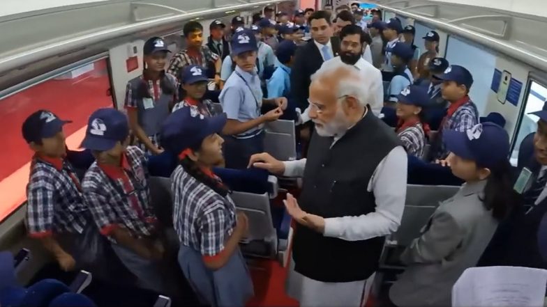 PM Narendra Modi Interacts With School Children Onboard Vande Bharat Express Train in Mumbai (Watch Video)