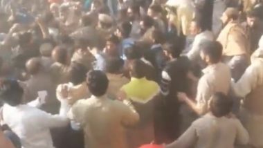 Pakistan Mob Lynching Horror: Man Accused of Desecrating Holy Quran Lynched, Body Burnt by Mob in Punjab's Nankana Sahib; Disturbing Video Goes Viral