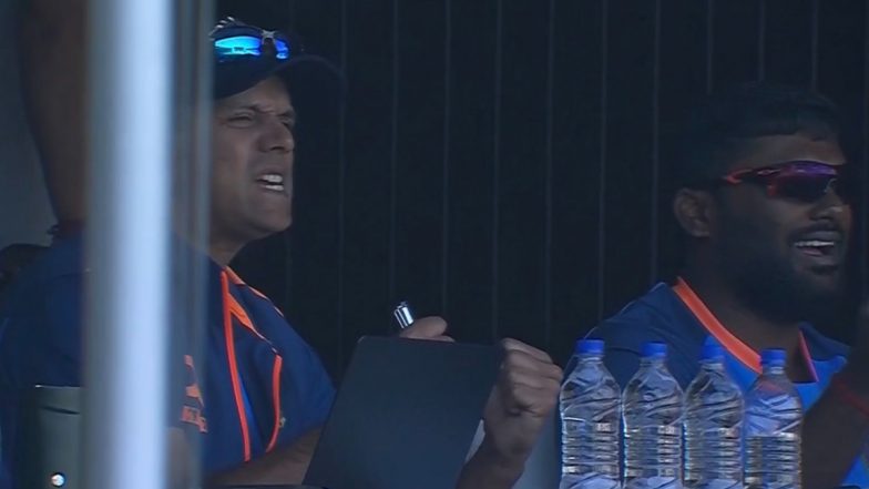 'Indiranagar Ka Gunda' Netizens React After Video of Rahul Dravid Aggressively Celebrating Usman Khawaja's Wicket During IND vs AUS 1st Test 2023 Goes Viral!