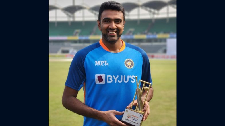 Fan Calls Ravi Ashwin 'Anna Bhaiya' At Stadium During IND vs AUS 1st Test 2023, Indian Spinner Gives Hilarious Reply On Twitter