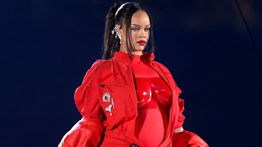 Rihanna returns to the stage triumphant - and pregnant - for Super Bowl  halftime show