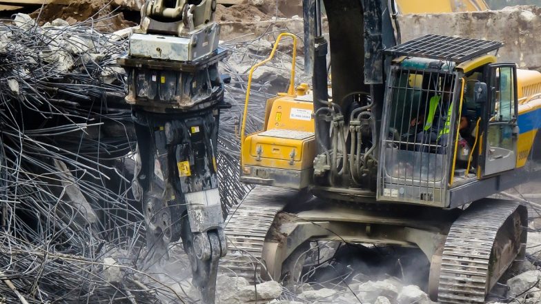 Himachal Pradesh Bridge Collapse: Two Vehicles Damaged After Choli Bridge Collapses in Chamba