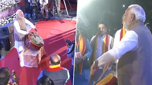 PM Narendra Modi Plays Drum During Inauguration of ‘Barisu Kannada Dim Dimava’ Cultural Festival at Talkatora Stadium (Watch Video)