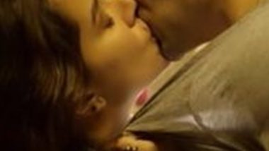 Shraddha Kapoor Birthday: From Aashiqui 2 to TJMM - Best Kissing Scenes of the Actress!