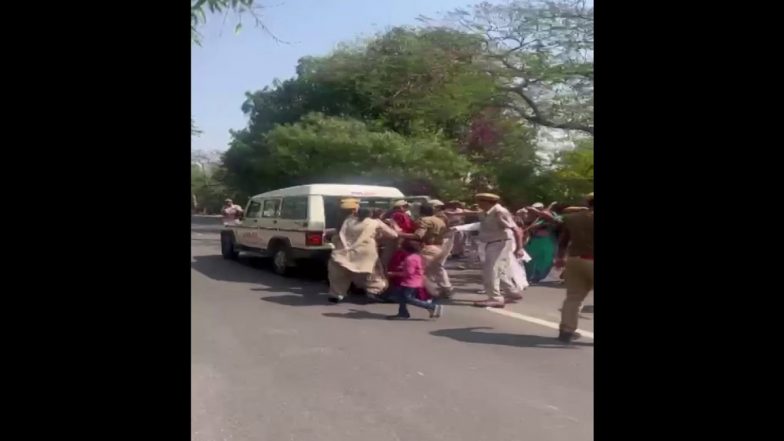 Rajasthan: Widows of Three Jawans Killed in Pulwama Attack Hold Protest Against State Government in Jaipur (See Pics)
