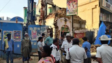 Karnataka: Portion of Dargah Collapses in Bengaluru During Demolition Work; One Worker Killed (See Pics)