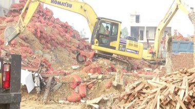 Sambhal Roof Collapse: Eight Killed, 11 Rescued After Cold Storage Unit's Roof Collapses in Uttar Pradesh, Rescue Operations Underway (Watch Video)