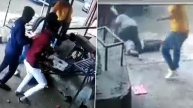 Maharashtra: Garage Owner’s Father Brutally Thrashed With Iron Bar in Nashik, Crime Caught on CCTV Video