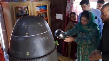Jammu and Kashmir: Mehbooba Mufti Snubs Critics After Performing Ritual Inside Shiv Temple in Poonch (Watch Video)