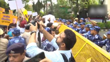 Delhi: AAP Workers Protest Outside Party Office Against Arrest of Former Deputy CM Manish Sisodia (Watch Video)