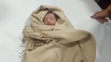 Uttar Pradesh: Newborn Girl Found Abandoned Near Garbage Dump in Meerut (Watch Video)