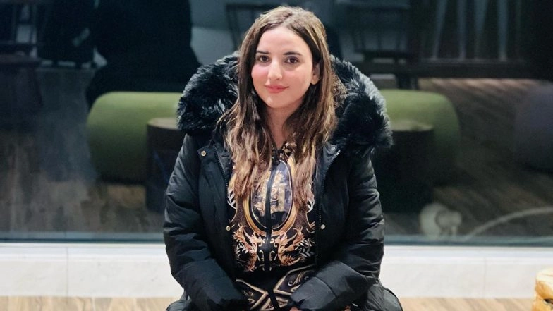 Who Is Hareem Shah? Know Everything About the Pakistani TikTok Star Who ...