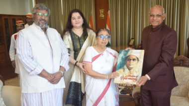 Lata Mangeshkar’s Sister Usha Meets Governor Ramesh Bais, Presents Him with Gifts