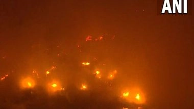 India News | Delhi: Fire Breaks out in Slums Near Sultanpuri Road, No Casualties Reported