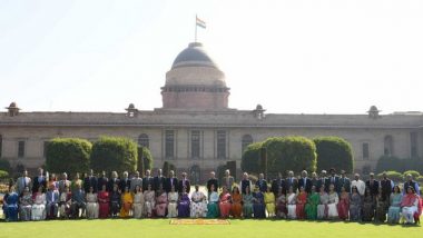 India News | Chief Justice of Delhi, High Court Judges Visit Rashtrapati Bhavan's Amrit Udyan on President's Invitation