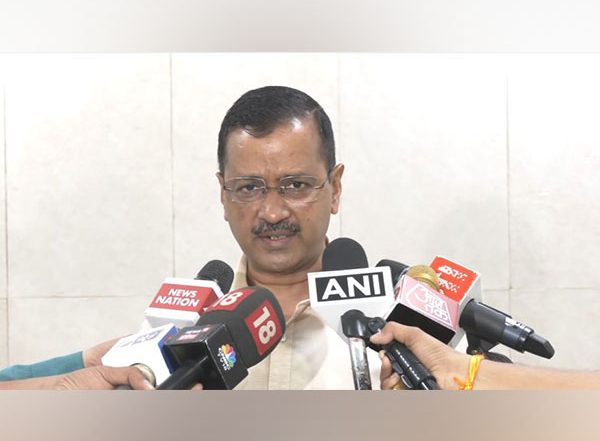 India News | Kejriwal Extends Support to Kapil Sibal's Newly Launched Platform 'Insaaf Ke Sipahi', Appeals to People to Join