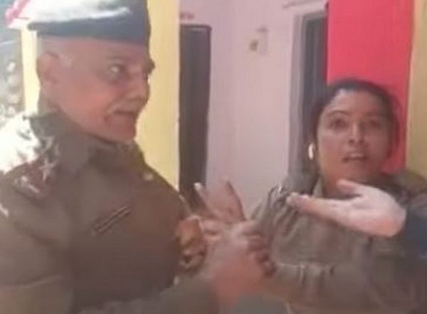 Bihar: Video of Scuffle Between Woman Home Guard, Traffic Policeman Goes Viral