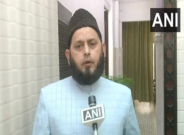 Shab-e-Barat 2023: With Holi Falling on Same Day, Islamic Centre of India Issues Advisory for Ceremonial Islamic Festival