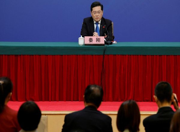World News | Chinese Foreign Minister Hints Beijing's Closer Ties with Moscow