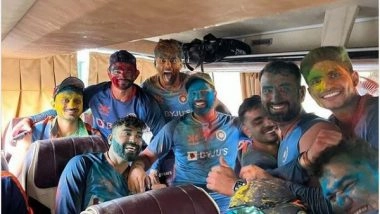 Sports News | Watch: Virat Kohli Dances Inside Team Bus; Team India Celebrates Holi Ahead of 4th Test