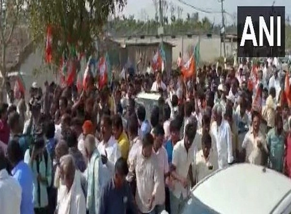 India News | Karnataka BJP MLA, Accused in Bribery Case, Gets Rousing Welcome After Bail