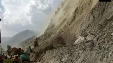 India News | One Dead, 6 Injured After Landslide Hits Jammu-Srinagar National Highway