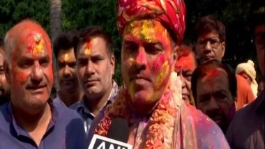 India News | Delhi: BJP MP Parvesh Verma Celebrates Holi at His Residence