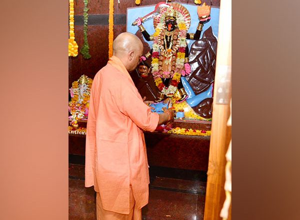 India News | CM Yogi Consecrates Idols of Maa Kali, Lord Ganesh, Kalbhairav
