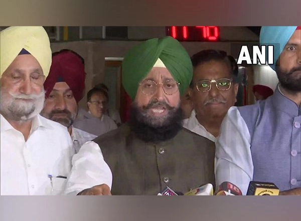 India News | Punjab Assembly Uproar: Congress MLAs Stage Walkout over Sidhu Moosewala Case