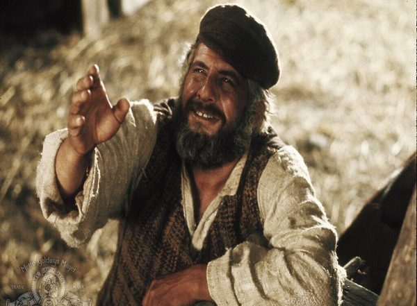 Chaim Topol Dies at 87: Israeli Actor Was Popular for His Role in Fiddler on the Roof, Sallah Shabati Among Others