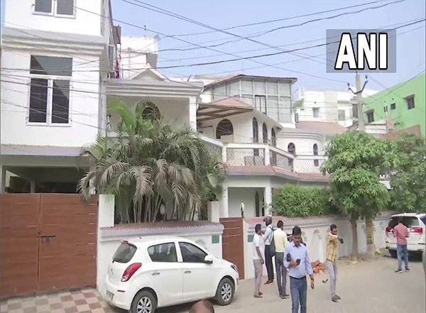 India News | ED Raids Former RJD MLA Abu Dojana's Premises in Patna