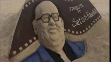 Entertainment News | Sand Artist Sudarsan Pattnaik Pays Tribute to Satish Kaushik in Puri