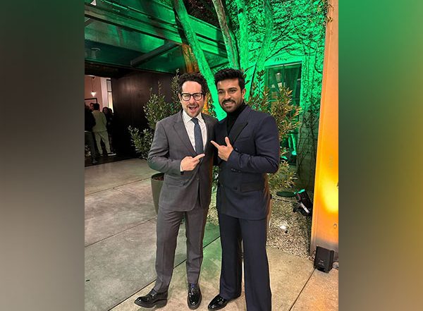 Entertainment News | 'RRR' Actor Ram Charan Meets 'Star Wars' Director J J Abrams, Calls Himself a Fan