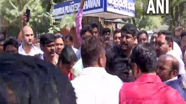 India News | BRS Workers Protest, Burn Effigy of T'gana BJP Chief for Derogatory Comments Against K Kavitha