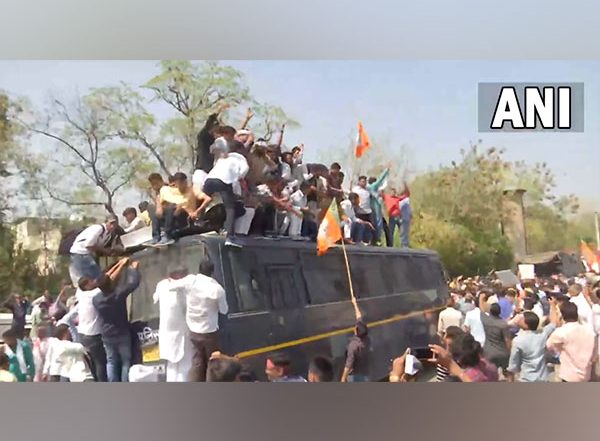 India News | Rajasthan Dy LoP, BJP Workers Detained During Protest in Jaipur