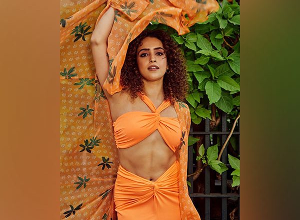 Entertainment News | Sanya Malhotra Paints Fashion Stage Orange, Check out How