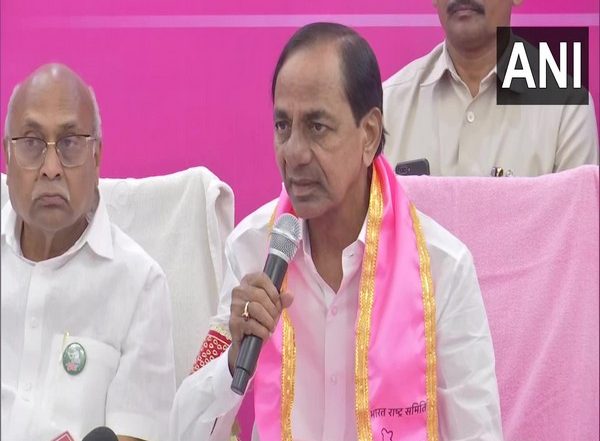 Telangana CM K Chandrashekar Rao Admitted to Hyderabad Hospital After Abdominal Discomfort, Undergoing Treatment