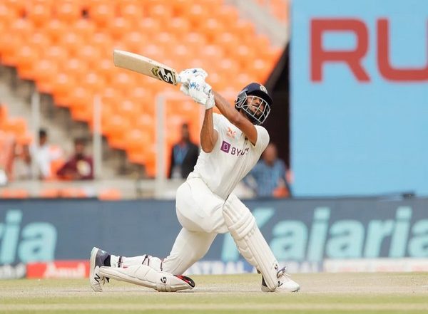 Sports News | Wanted to Score as Many Runs as Possible, Was Easy to Bat on This Wicket: Axar Patel After Half-century Against Australia on Day 4 of Fourth Test