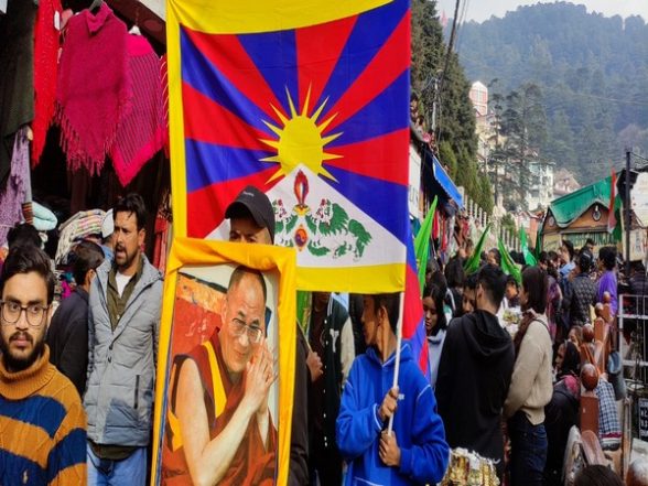 India News | Tibetan Women Hold Candle March to Mark Anniversary of 64th National Uprising in Shimla - Vimarsana News