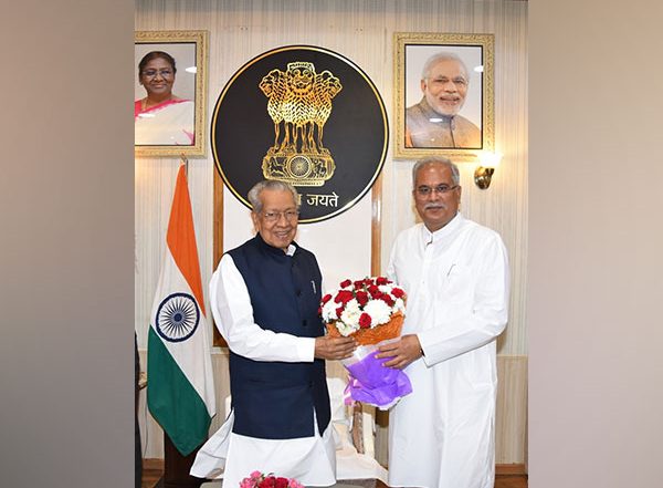 India News | Chhattisgarh: Chief Minister Baghel Pays Courtesy Visit to Governor Harichandan