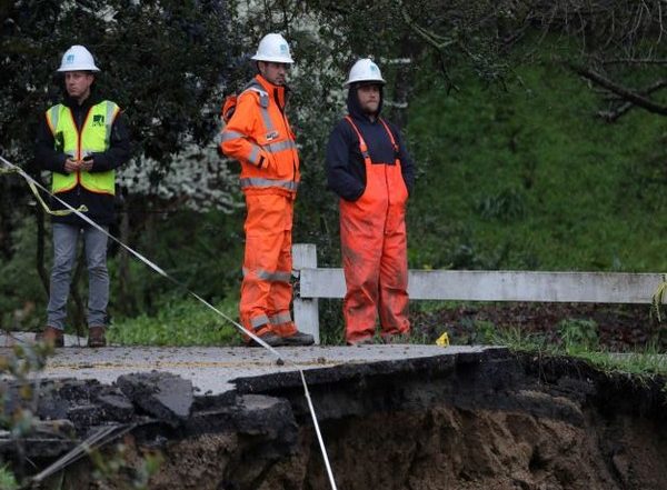World News | US: California Storm Leaves at Least Two Dead, Breaks Levee